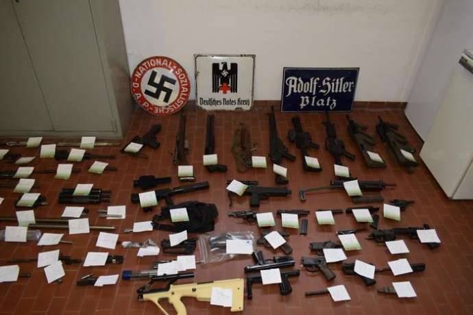 Полиция Италии изъяла оружие у экстремистов, воевавших на Донбассе