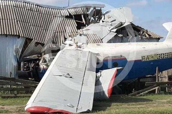 Літак у Чечні рухнув на житловий будинок