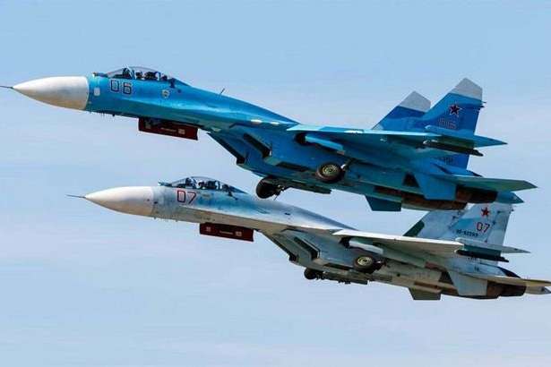 Біля кордонів Латвії помітили російські військові літаки та корабель