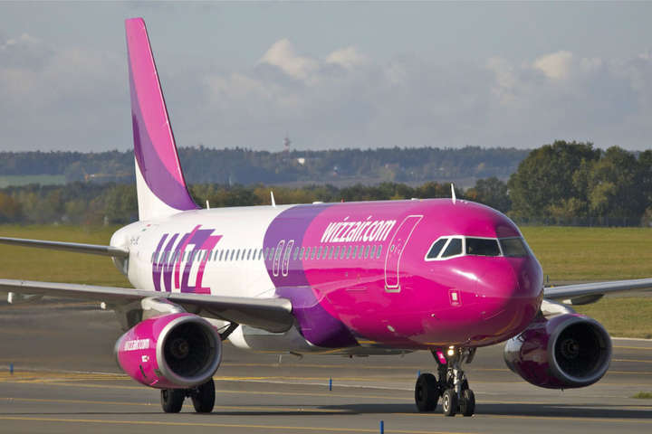 Wizz Air скасував частину рейсів з Києва на 17 напрямках (список)