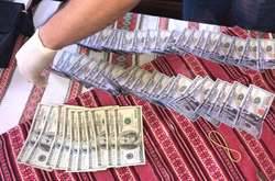 На Волині СБУ викрила сільського голову на хабарі у 15 тисяч доларів