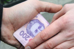 Талони на проїзд, батут та гроші: як підкупляють виборців на Київщині