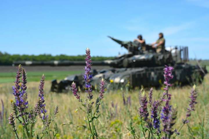 Війна на Донбасі: контактна група домовилась про режим тиші з 21 липня