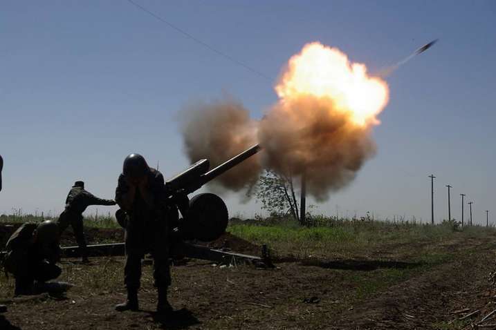 Бойовики шість разів обстріляли позиції Об'єднаних сил, є поранений