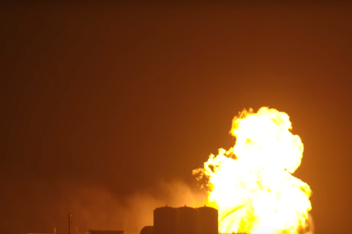 Прототип «зорельота» від SpaceX загорівся під час випробувань