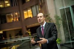  Юджин Скала є сином покійного судді Верховного суду США Антоніна Скалії 