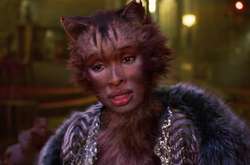 Вышел очень странный трейлер киноверсии мюзикла «Кошки» с Тейлор Свифт в главной роли