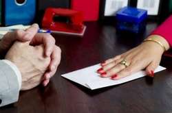 На хабарі викрито радницю голови Дарницької РДА