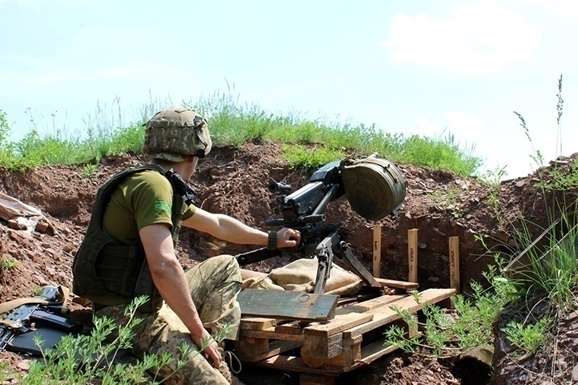 На Донбасі з початку доби бойовики дев'ять разів обстріляли позиції ЗСУ