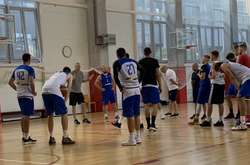 Збірна України з баскетболу вперше потренувалася з новим тренером