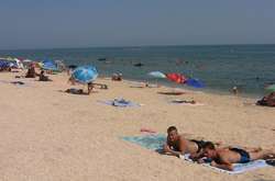 Люди, які приїхали на відпочинок на Арабатську стрілку, змінили місце голосування