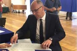 Парубій заявив, що готовий допомагати новому спікеру Ради за однієї умови