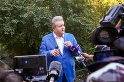 Поплавський на дільниці закликав українців прийти і проголосувати