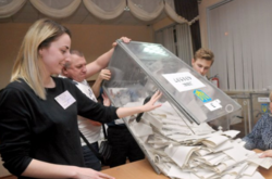 Для поліції робота не закінчується, вони ще забезпечують безпеку під час підрахунку голосів