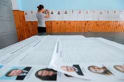 Скандальна виборча комісія 94-го округу на тривалий час зупиняла роботу