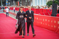 Закрытие Одесского кинофестиваля: лучшие наряды с красной дорожки