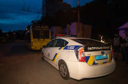 Поліція зупинила тролейбус, який проїхав на заборонний сигнал світлофора