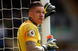 Голкипер Эдерсон организовал благотворительный матч для нуждающихся и сделал дубль