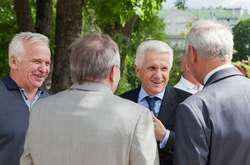 Литвин вчепився за свій округ: застопорився підрахунок голосів