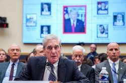  Колишній спецпрокурор США Роберт Мюллер дав свідчення Комітету з розвідки Палати представників Конгресу, Вашингтон, 24 липня 2019 року 