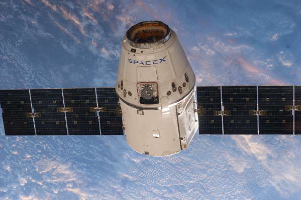 Запуск космічного корабля Cargo Dragon до МКС перенесли через негоду