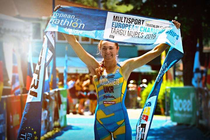 Українська тріатлоністка стала чемпіонкою Європи після того, як дивом вижила в ДТП