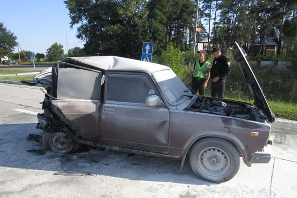 На Житомирщині після ДТП вибухнуло авто