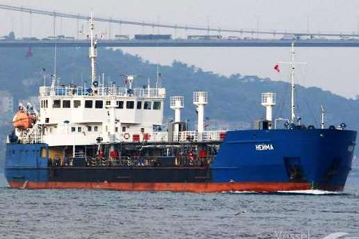 СБУ задержала российский танкер, который блокировал украинские корабли