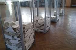 Де досі рахують голоси? П’ять найгірших округів країни