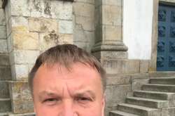 «Аби перезавантажити мозок». Нардеп, який програв на виборах, пішов пішки Європою 