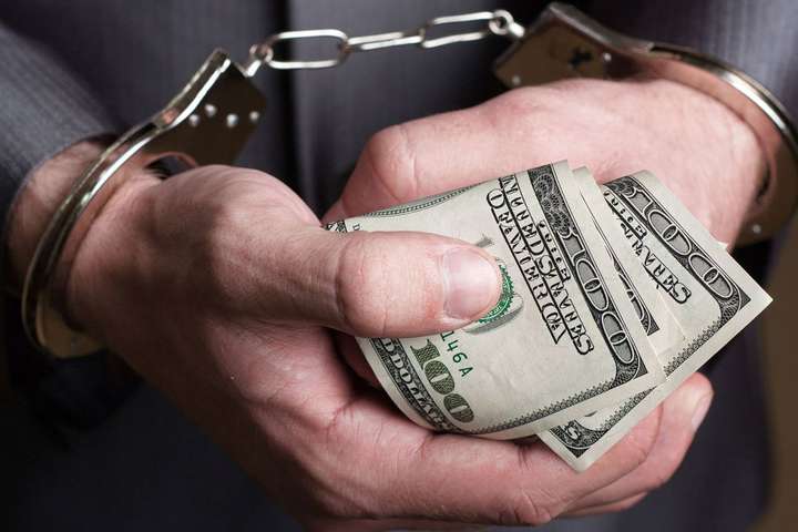 У Києві прокурора затримано на хабарі у $2 тис.