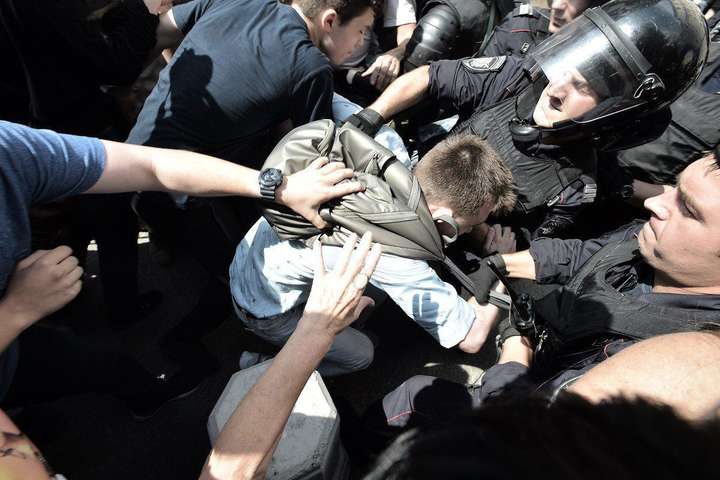 Протести у Москві: силовики затримали вже понад тисячу людей