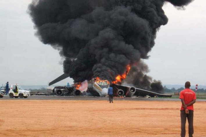 У Лівії ракетним ударом знищено два українські літаки Іл-76 - ЗМІ