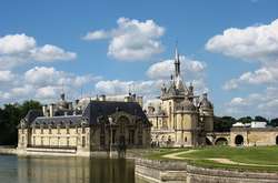 Гості зможуть дізнатися про українське кіно, кухню, танці, навчитися плетінню вінків, різьбленню по дереву, - дипломат