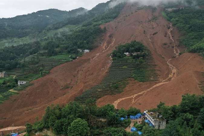 У Китаї стався зсув ґрунту: загинули 36 людей