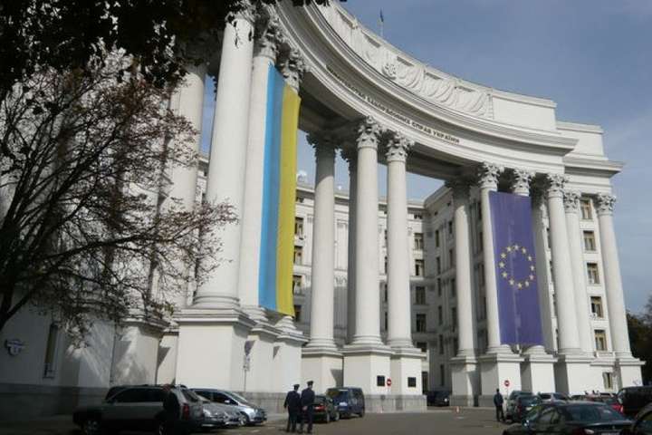 МЗС України про масові затримання в Москві: Росія не гідна повернення в ПАРЄ