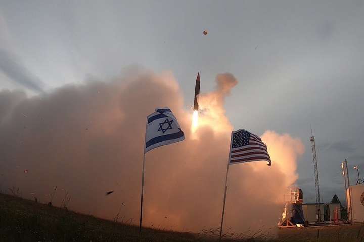 США та Ізраїль навчилися перехоплювати ракети в космосі
