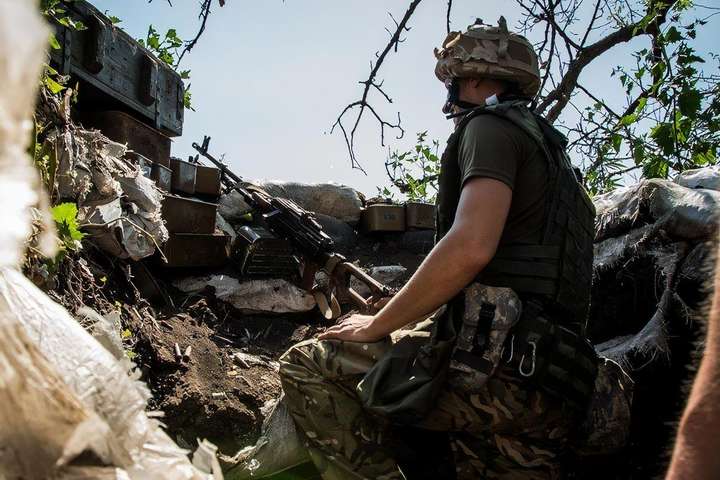 За добу на Донбасі жоден український військовий не постраждав