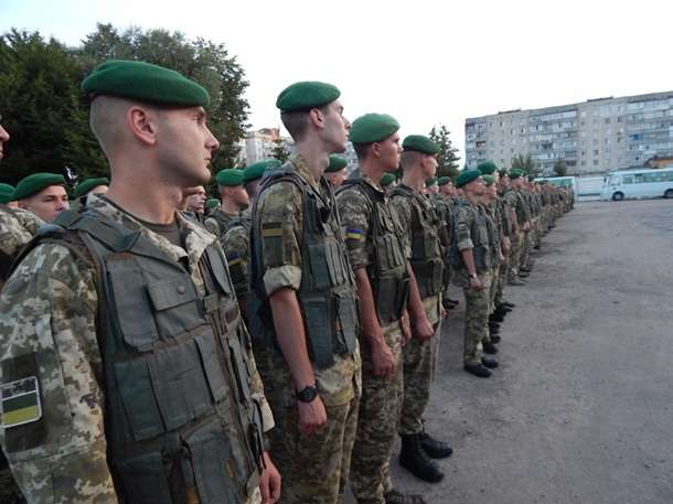 Україна відправила на кордон з ЄС понад 300 курсантів 