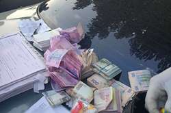 На Донеччині поліцейський збирав хабарі на блокпосту 