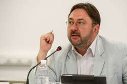 В мережу виклали спіч лектора «Слуги народу»: ви всі - ніхто!