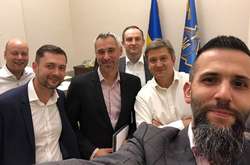 В Офісі президента відбулось таємне нічне засідання: фото