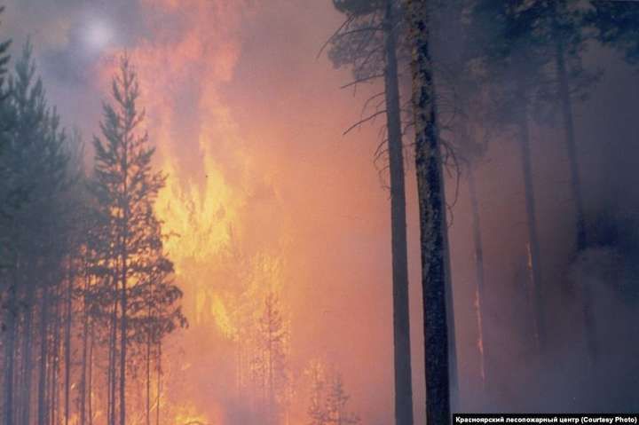 Россия в огне: дым от пожаров в Сибири уже достиг Монголии