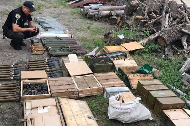 На Луганщине правоохранители нашли схрон боеприпасов