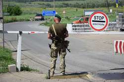 КПВВ «Гнутове» закрили через пожежу та вибухи боєприпасів