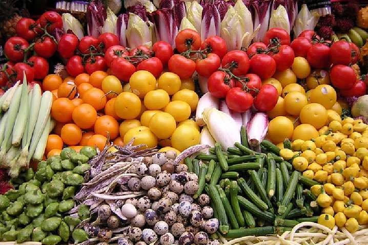 Де кияни можуть купити свіжу городину і солодкі фрукти (адреси)