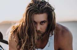 Двухметровый шатен с голубыми глазами стал звездой Instagram