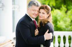 «Ты — мое вдохновение»: Порошенко опубликовал романтичное фото с женой