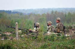 Российские террористы обстреливали позиции украинских защитников из крупнокалиберных пулеметов