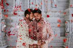 Гей-пара прославилась в Instagram свадьбой в индийском стиле